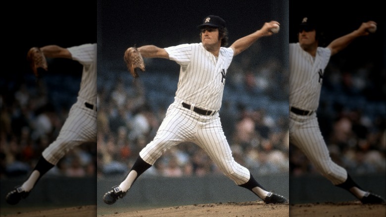 Fritz Peterson pitching
