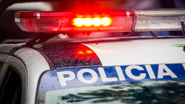 Mexican police car sirens on