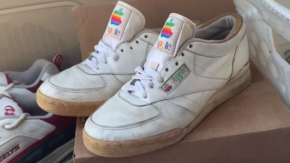 Apple Sneakers