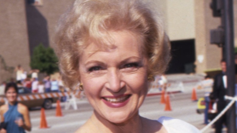 Betty White, 1983