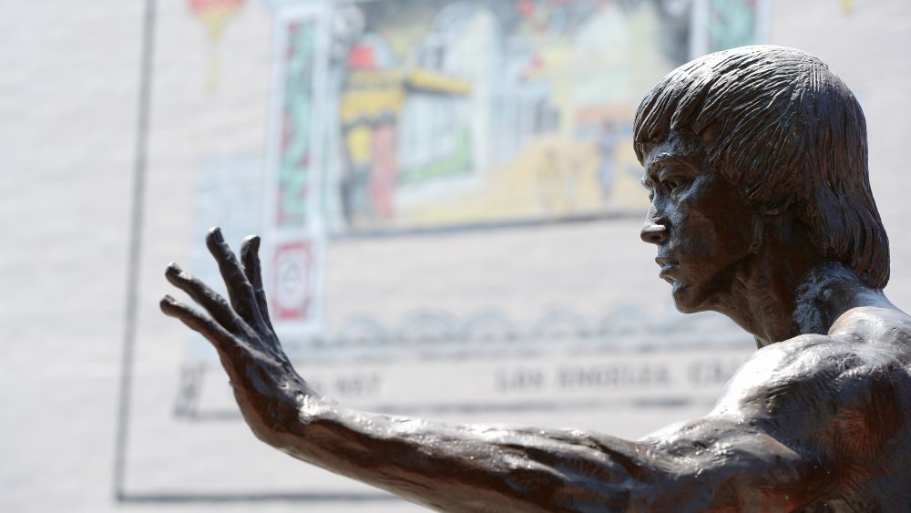 Bruce Lee statue