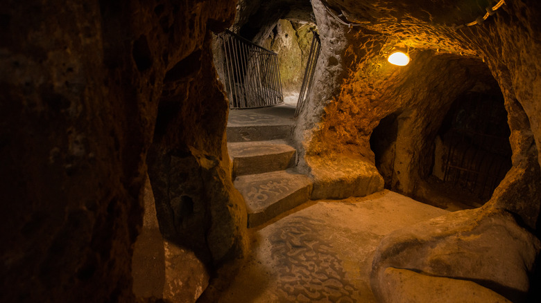 Derinkuyu underground city tunnels