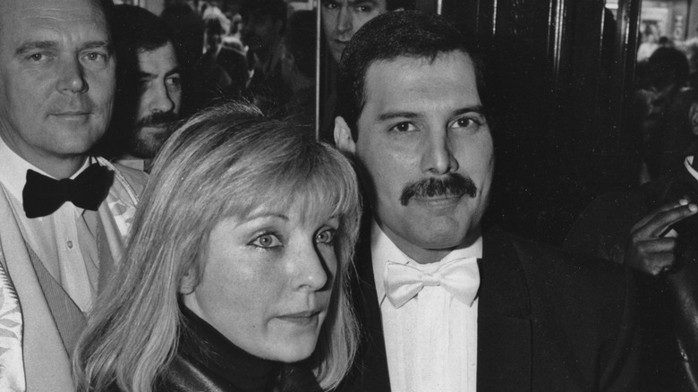 Austin and Mercury smiling in 1986