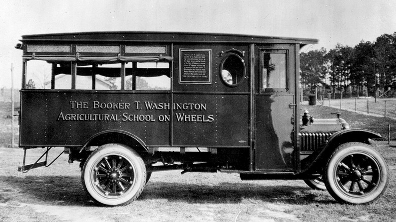 George Carver Washington's "moveable school"