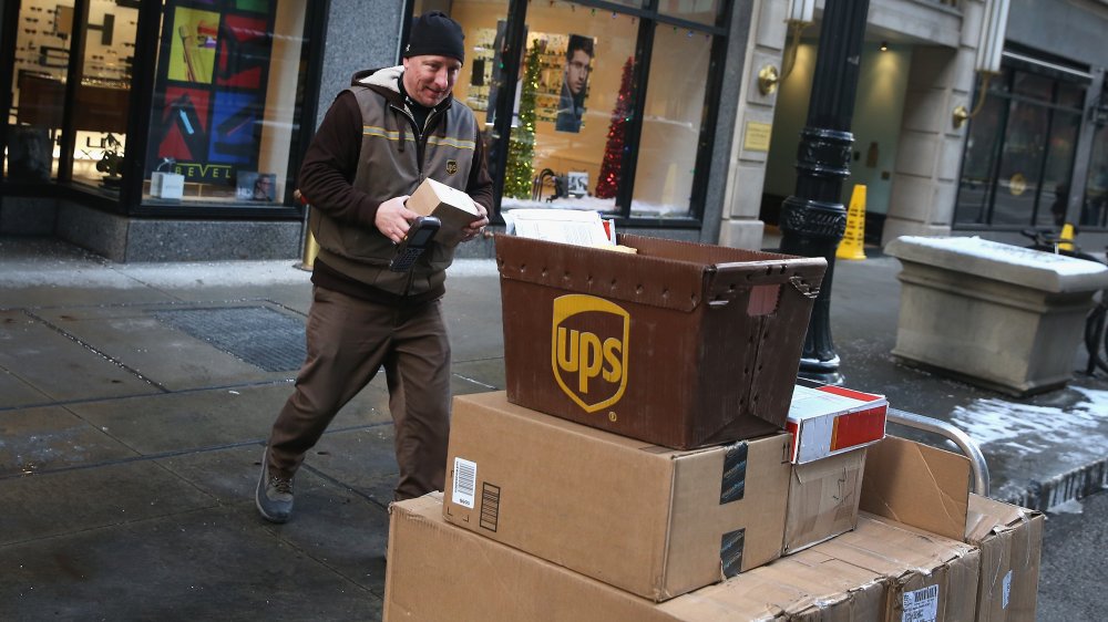 Modern UPS service