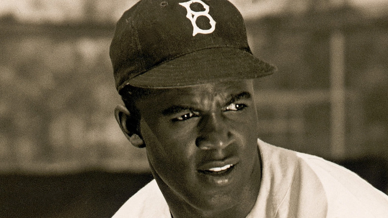 jackie Robinson ptiching