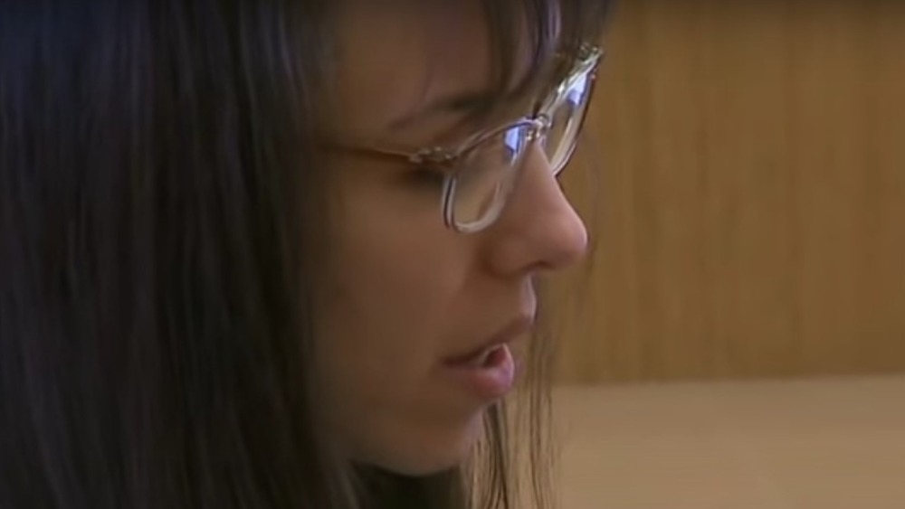 Jodi Arias, glasses