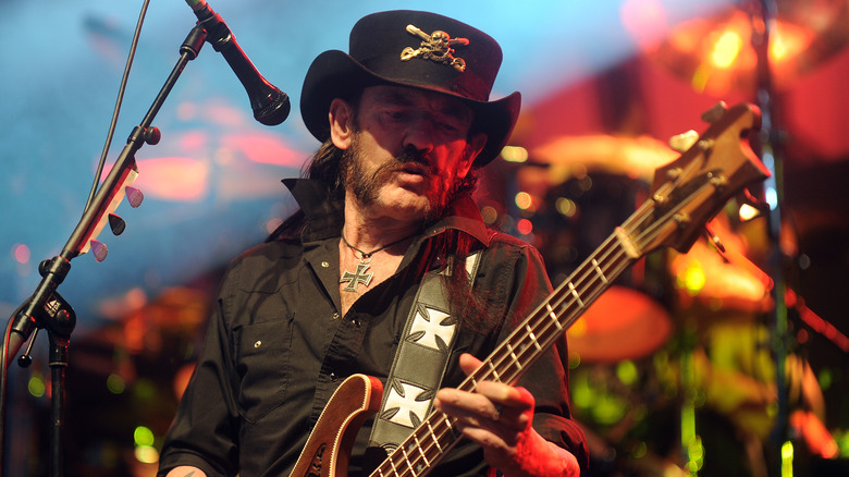 Lemmy Kilmister playing bass 