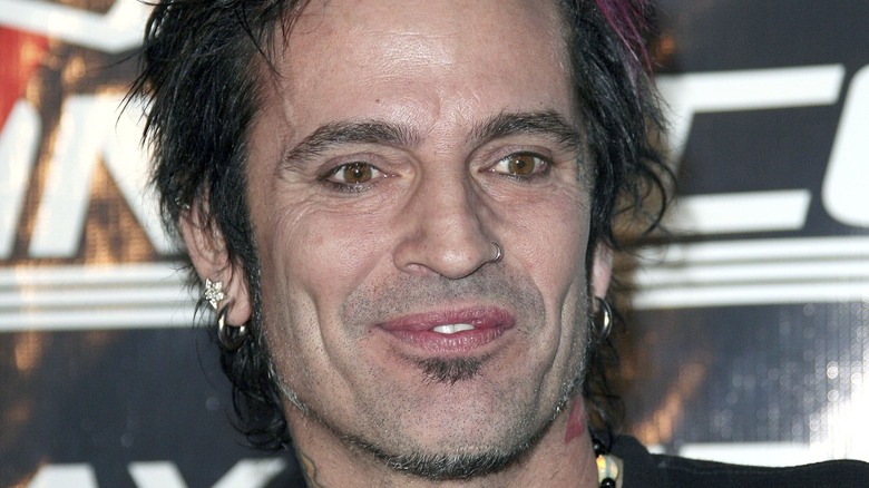 Tommy Lee smirking, 2007