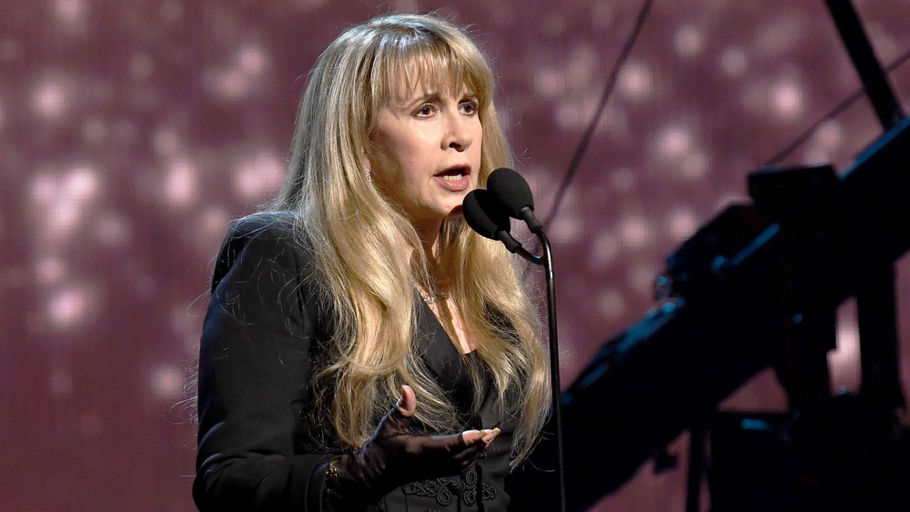 Stevie Nicks Singing