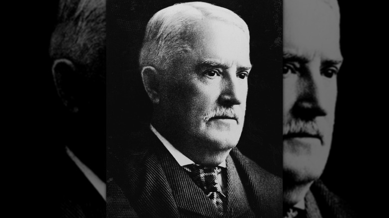 Photograph portrait of Governor Thomas Crittenden