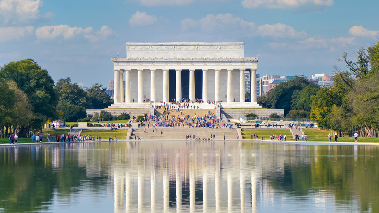 Lincoln Memorial reflecting pool