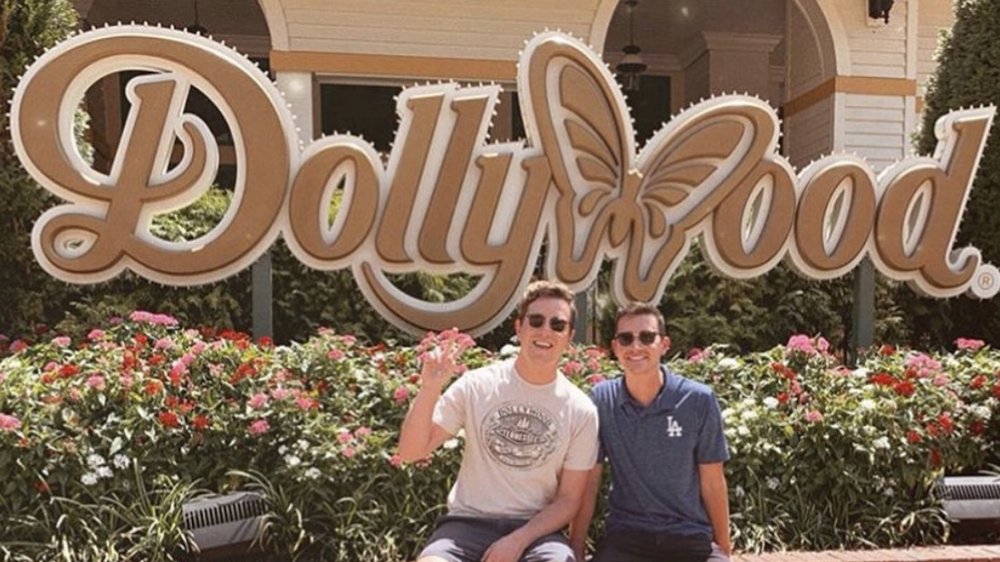 Guests at Dollywood
