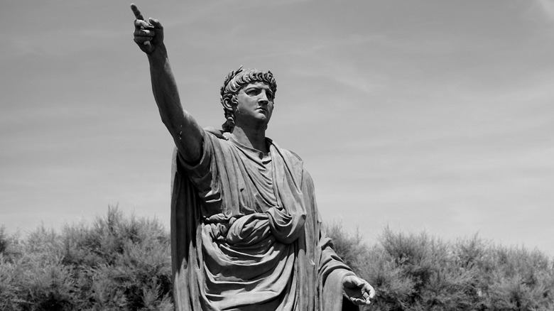 statue of nero