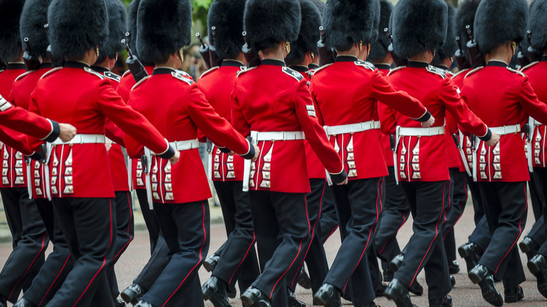 British soldiers in red uniforms marching
