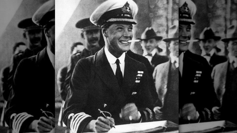 duke of windsor smoking cigarette