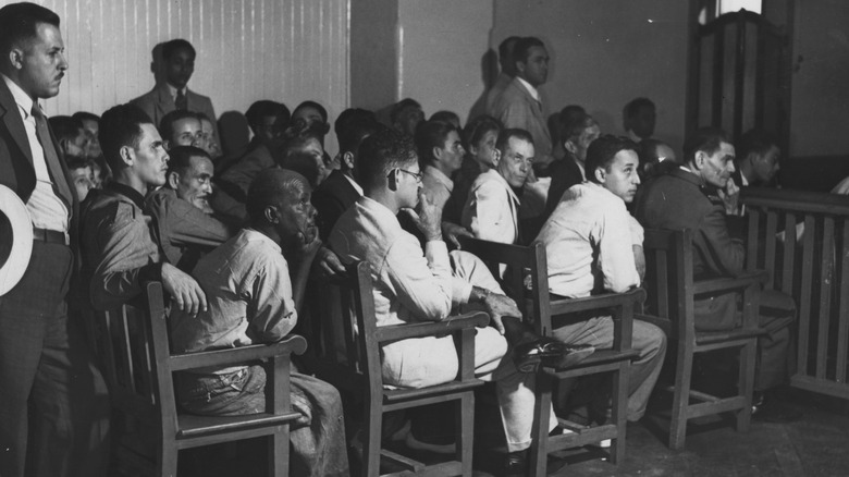 people in a courtroom