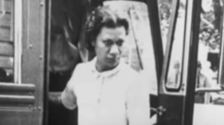 Gloria Richardson disembarking