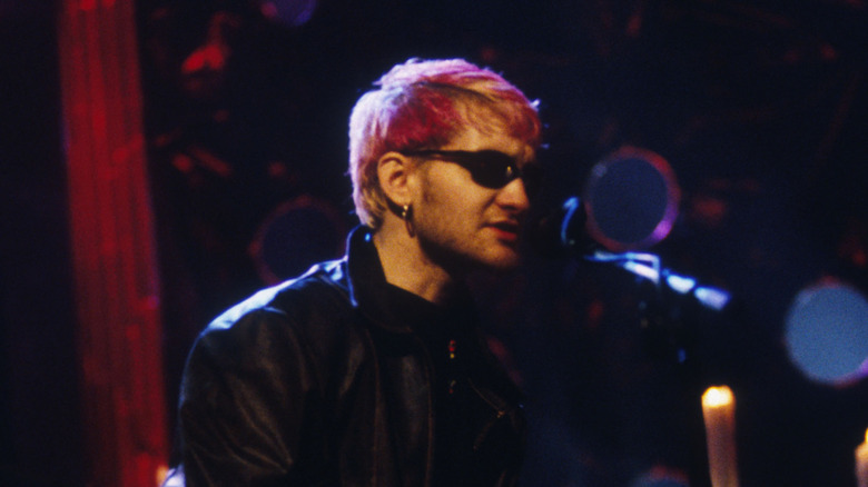 Layne Staley sitting in front of microphone on MTV Unplugged