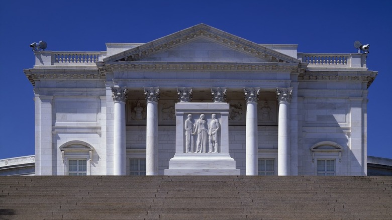 Tomb of the Unknown Soldier from below