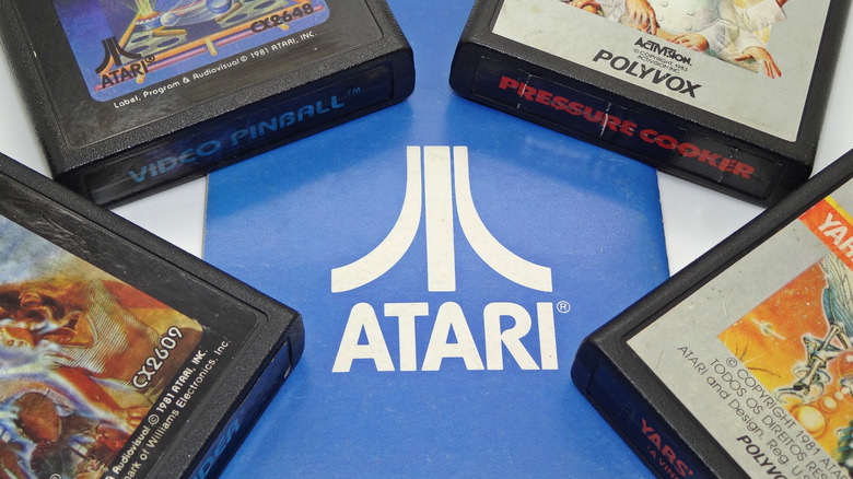 Atari video game cartridges 