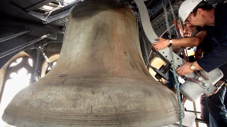 maintenance interior chimes big ben