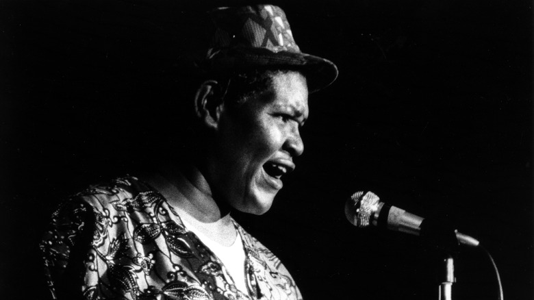 Big Mama Thornton singing
