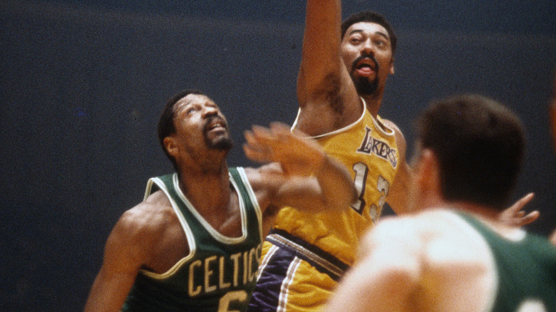 Bill Russell fails to block