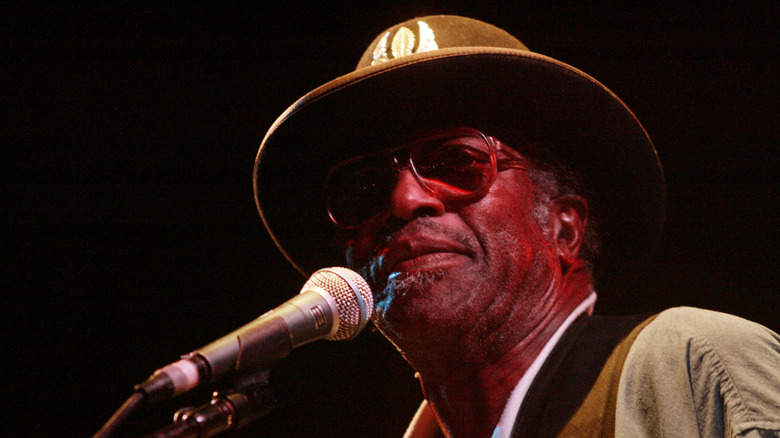 Bo Diddley performing