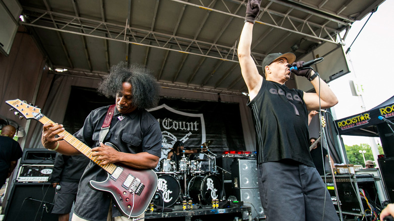 Ernie C and Ice-T performing