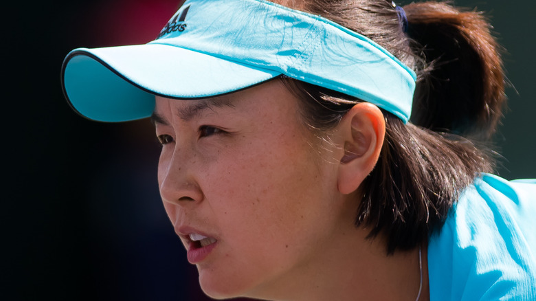 Peng Shuai playing tennis