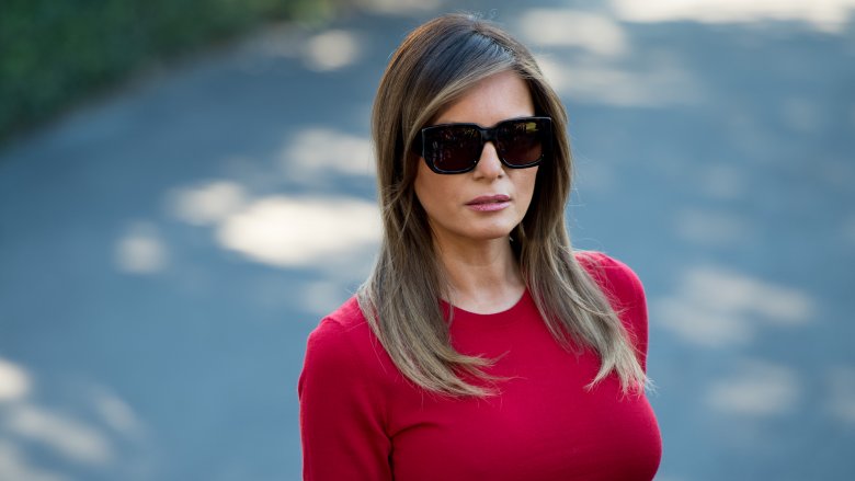 Melania's giant sunglasses