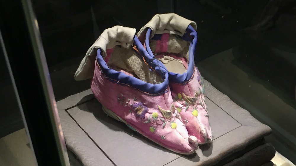 lotus shoes for foot binding
