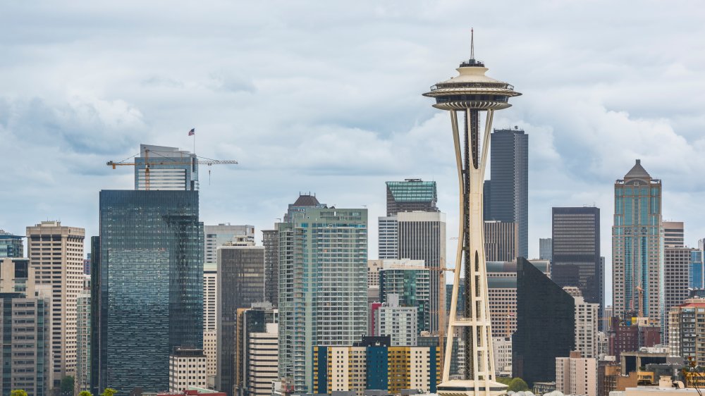 A typically cloudy shot of the Seattle skyline
