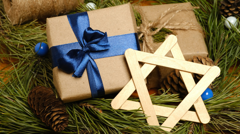 Hanukkah gifts and symbols