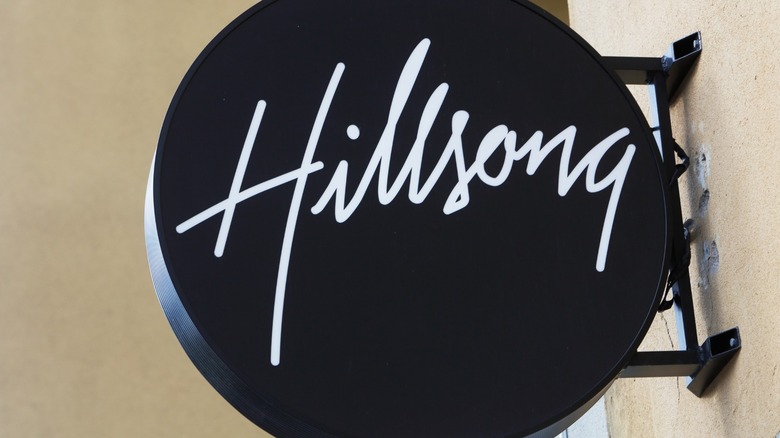 Hillsong logo sign on wall
