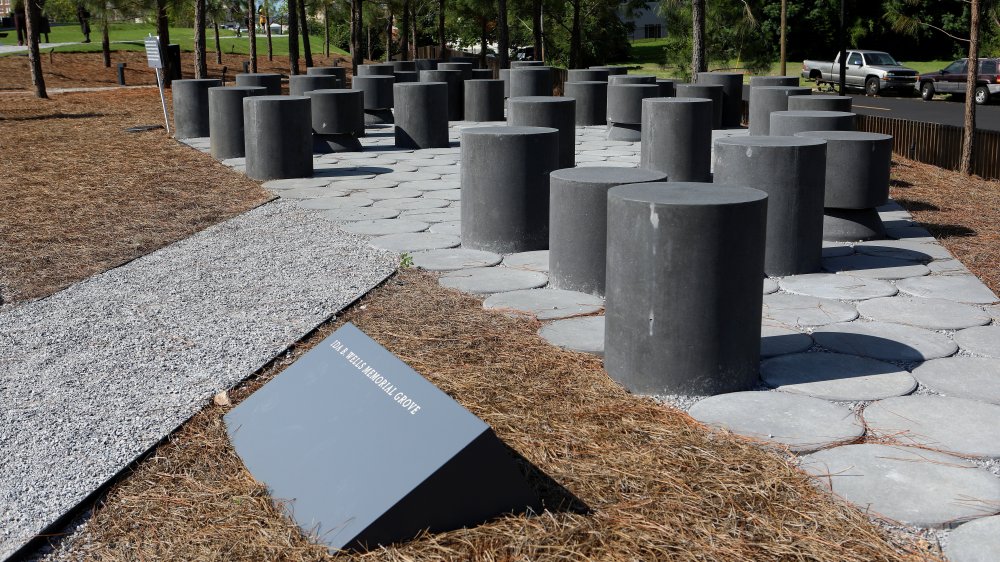 ida b wells memorial grove