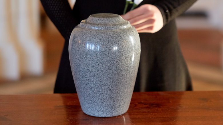 Urn