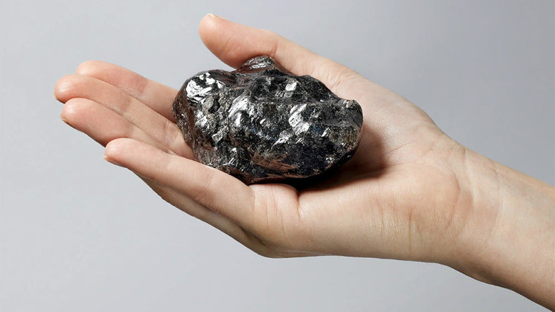 Sowelo Diamond Rough in hand