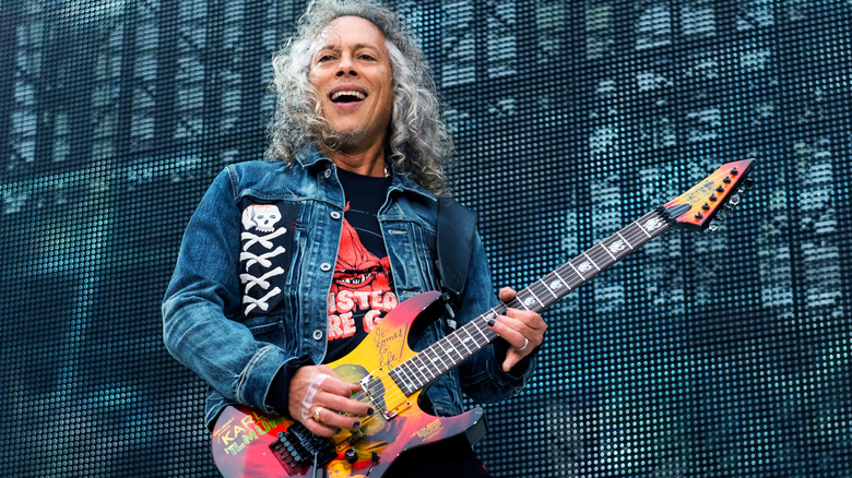 Kirk Hammett playing guitar
