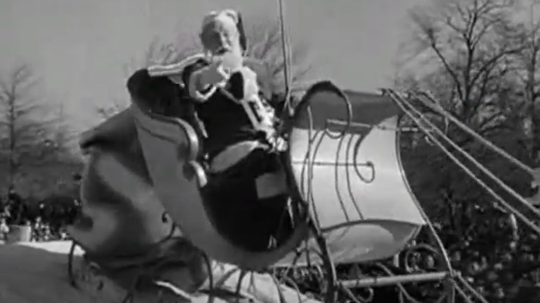 Edmund Gwenn presides over the 1946 Macy's Thanksgiving Day Parade