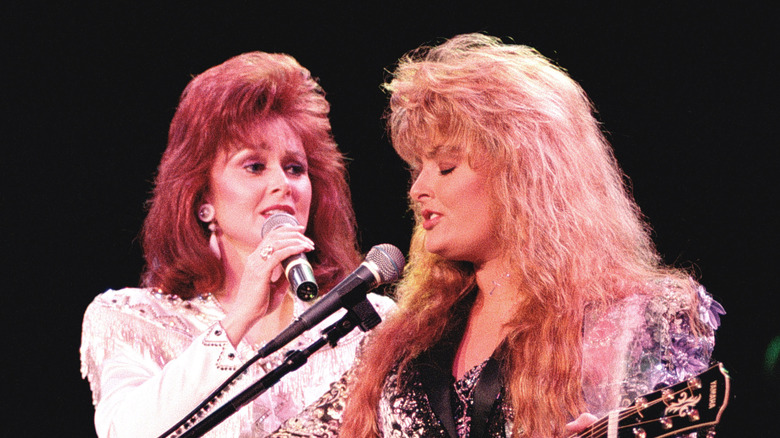 The Judds performing in 1991