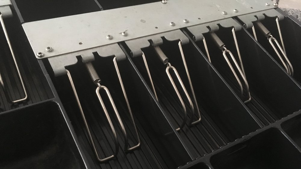 Empty cash drawer