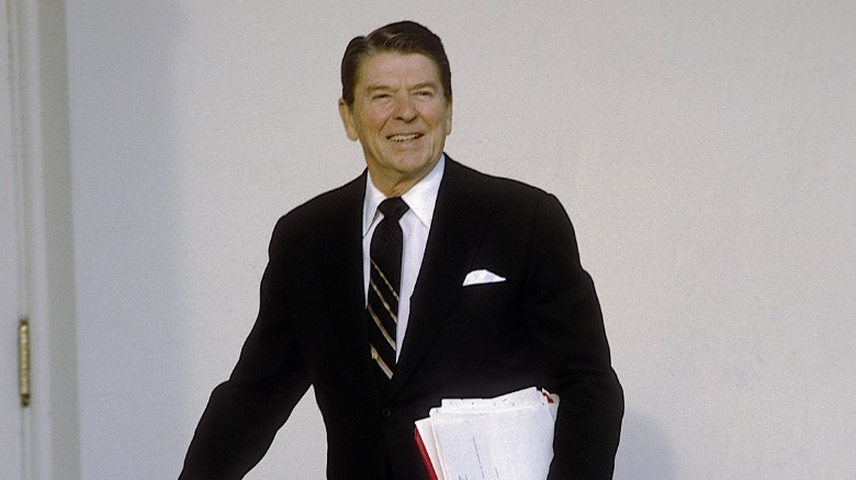 Reagan talks to the press