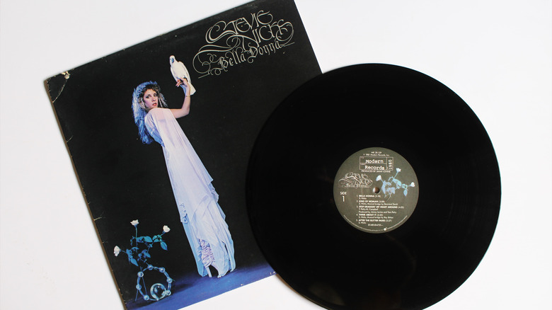 album sleeve and vinyl disk of album "Bella Donna"