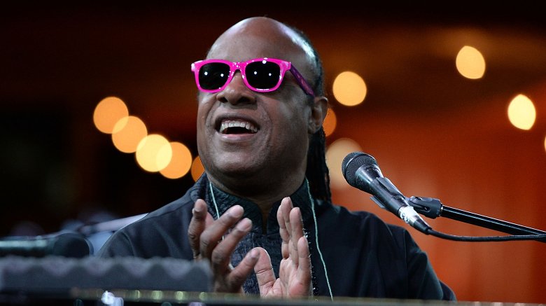 Stevie Wonder's Hair Evolution: From Afro to Blonde - wide 6