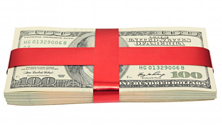 money, red ribbon