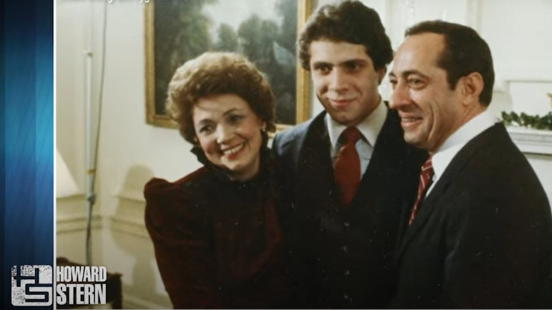 Cuomo family posing