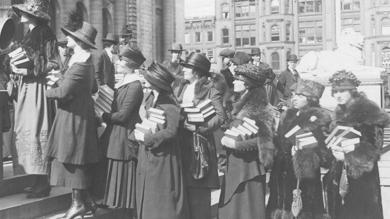 Women with books