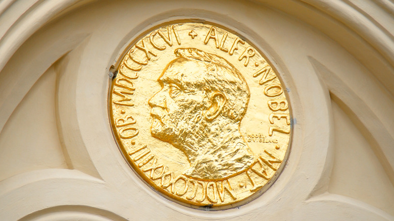 golden peace prize